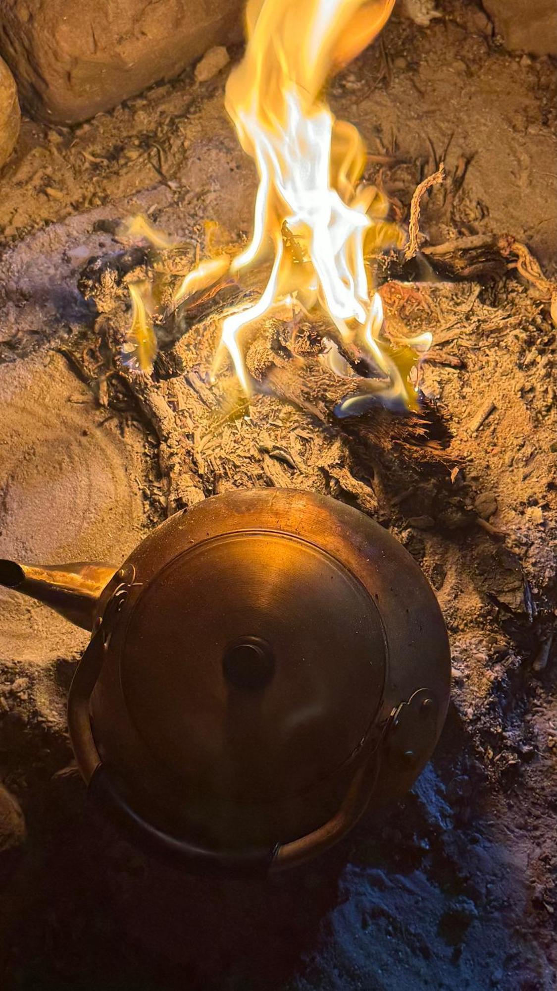 Wadi Rum Anwar Luxury Camp Экстерьер фото