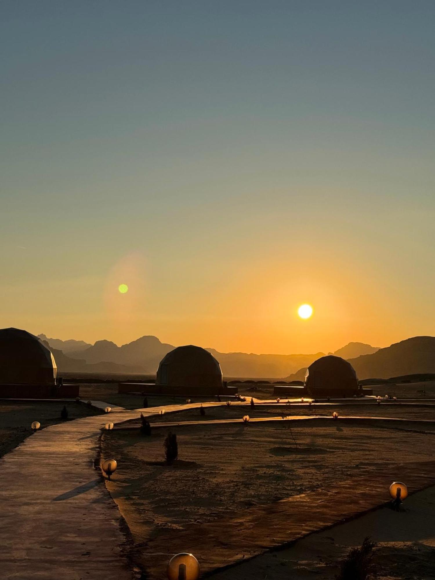 Wadi Rum Anwar Luxury Camp Экстерьер фото