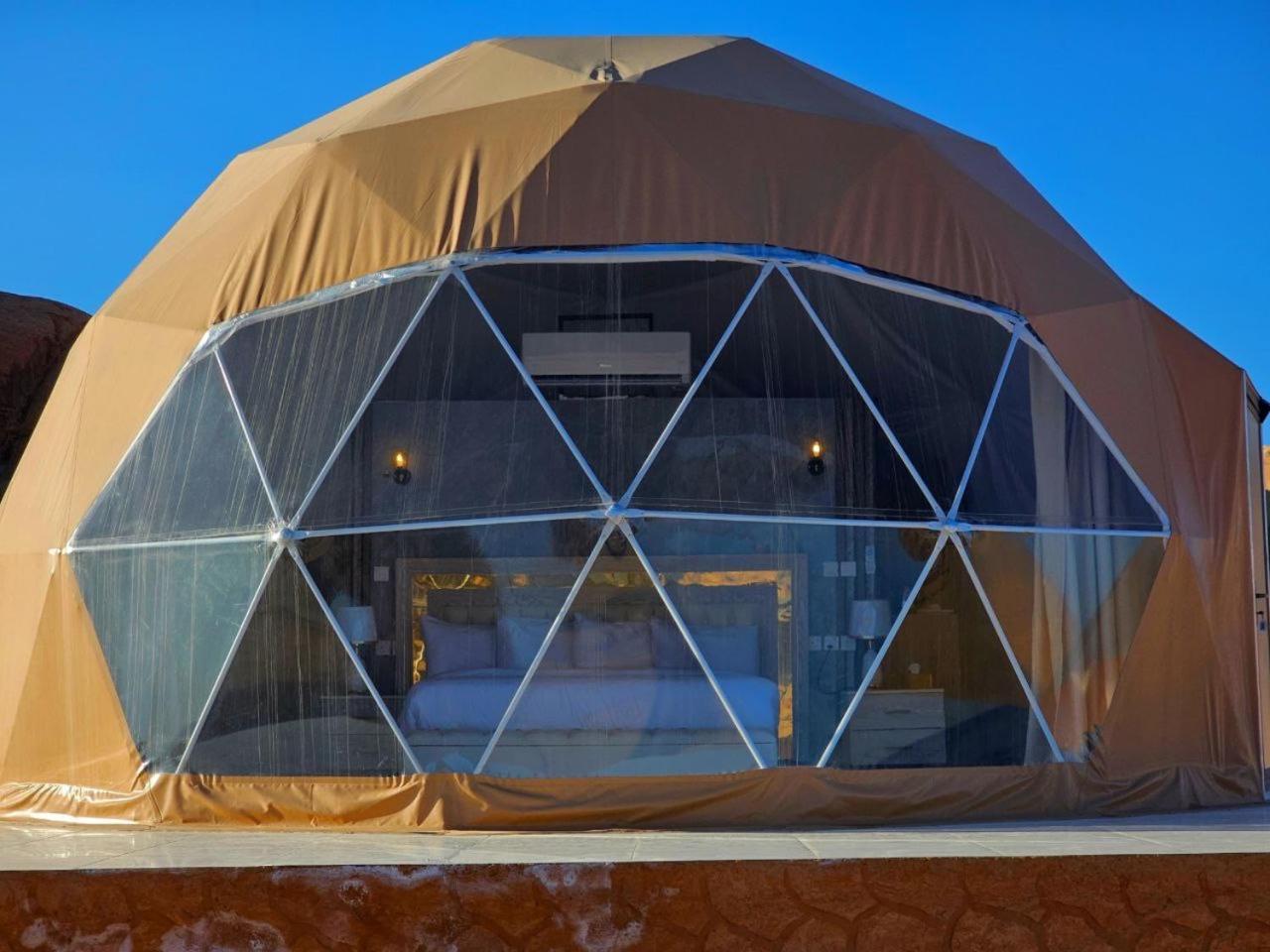 Wadi Rum Anwar Luxury Camp Экстерьер фото