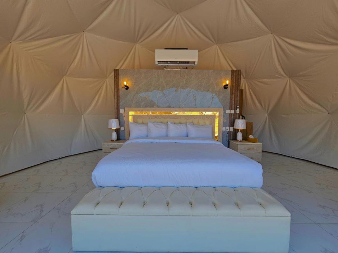 Wadi Rum Anwar Luxury Camp Экстерьер фото